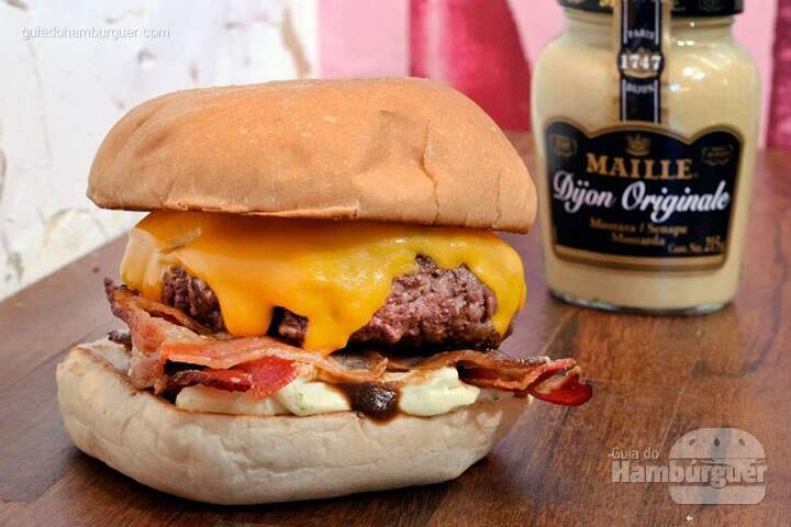 holy-burger-jalapeno-burger