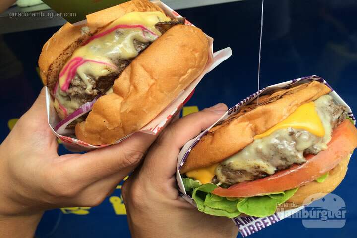 Burgers embrulhados em papel personalizado - Luz Câmera Burger