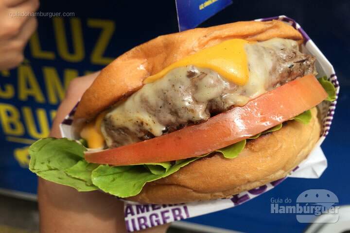 Super 8 - Luz Câmera Burger