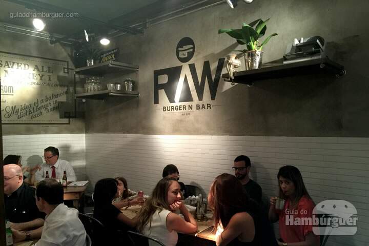 Ambiente - Raw Burger N Bar