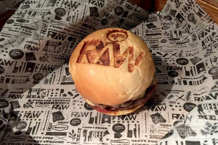 Cheeseburger - Raw Burger N Bar