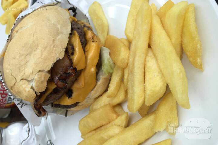 04-cheesebacon-super-madero-madero-burger-grill