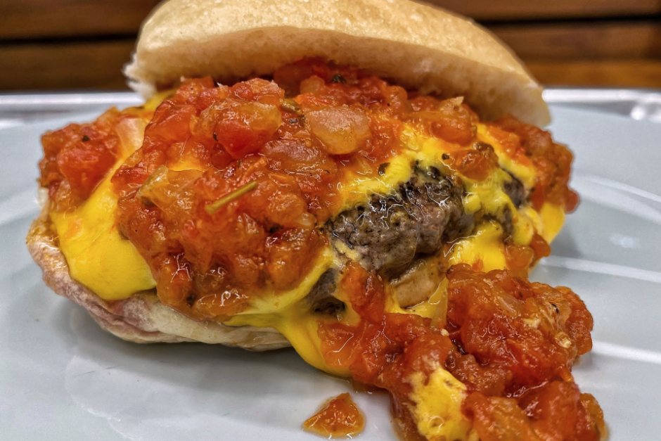 Picanha Burger, cheddar e molho agridoce