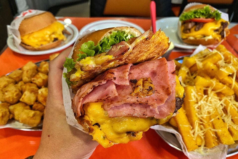 Vit’s Burger — 37 anos de tradição e hambúrguer raiz na Zona Norte de São Paulo